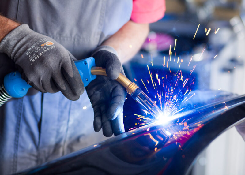 Schweißer bei der Arbeit - Matthias Popp Fotografie für Industrie und Handwerk - Fotograf im Raum Halle Saale, Leipzig, Dresden, Dessau, Bitterfeld, Wittenberg